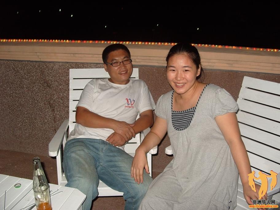 凉风习习的晚上，也显示了夫妻的浪漫情调.JPG