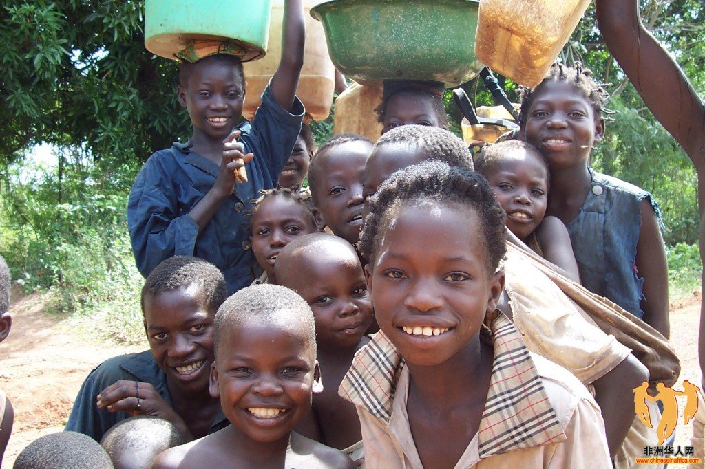 enfants-au-puit-a-damara-1024x682.jpg